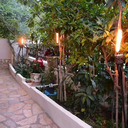 Gardenos Mamas Reas Vitaládes Exterior photo