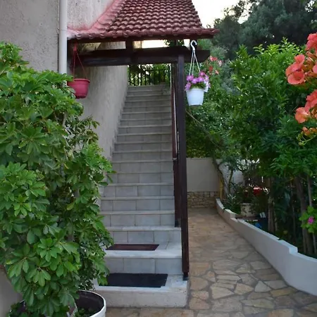 Gardenos Mamas Reas Vitaládes Exterior photo