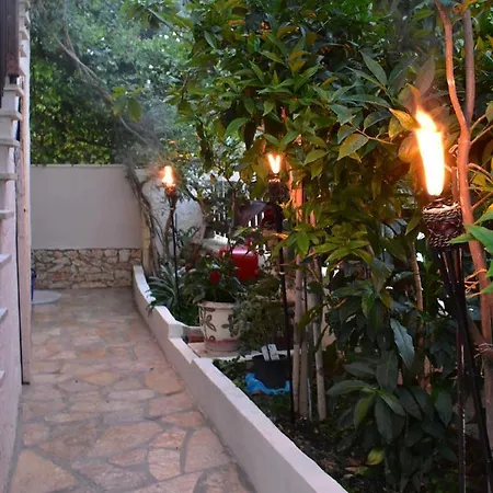 Gardenos Mamas Reas Vitaládes Exterior photo